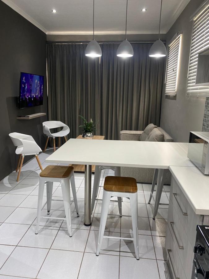 Adventure Apartment - Colchester - 5Km From Elephant Park Kültér fotó